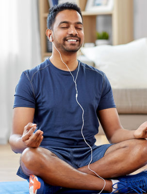Man practices how to be mindful
