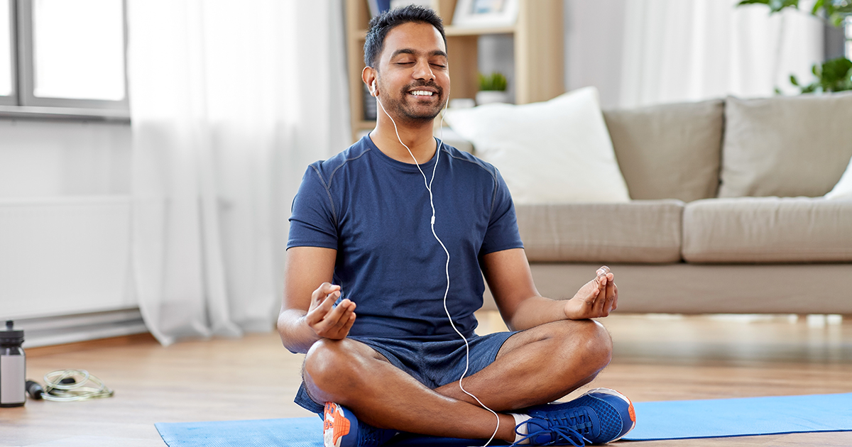 Man practices how to be mindful